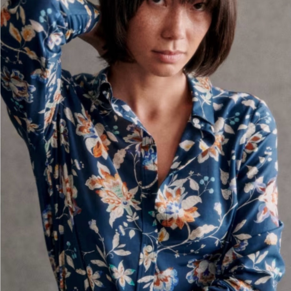 Sezane Pierro shirt in Navy Bloom